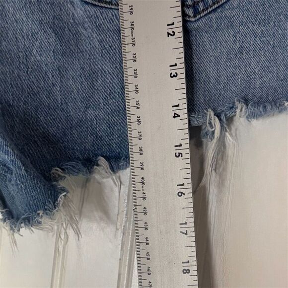 Abercrombie & Fitch Curve Love High Rise Mom Shorts Distressed Frayed Hem Denim - Picture 3 of 6